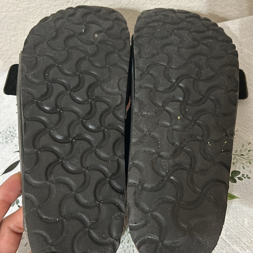 Sandals - Picture 4 of 8